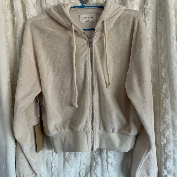 atitzia wilfred zip up - Picture 2 of 4